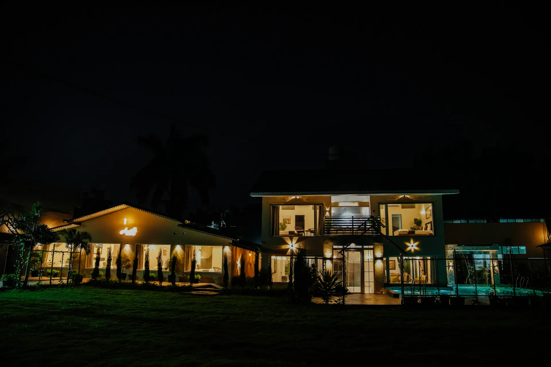Amber Resort architecture and gardens in Indore