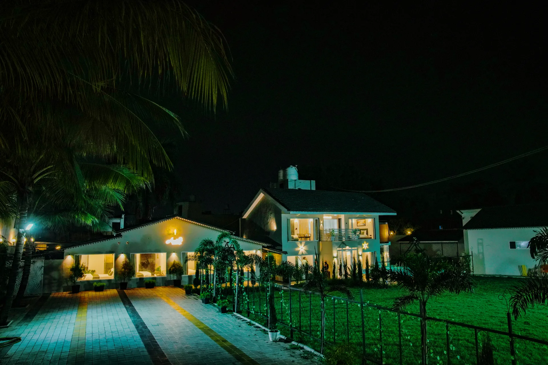 Amber Resort architecture and gardens in Indore